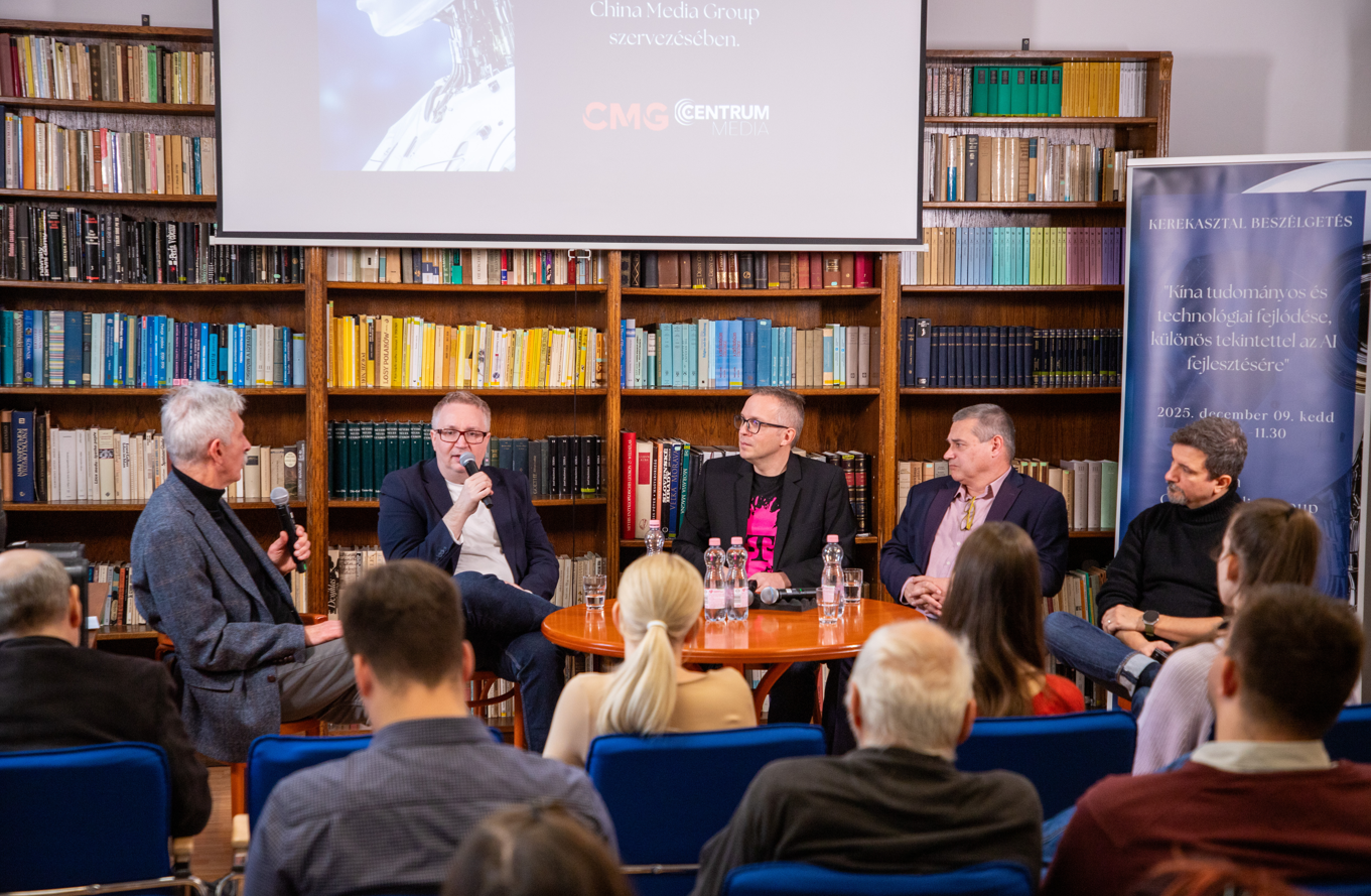Dr. Salát Gergely (b2), Cserkész Gábor (k), Dr. Almási Zsolt (j2), Bóday Tamás (j)